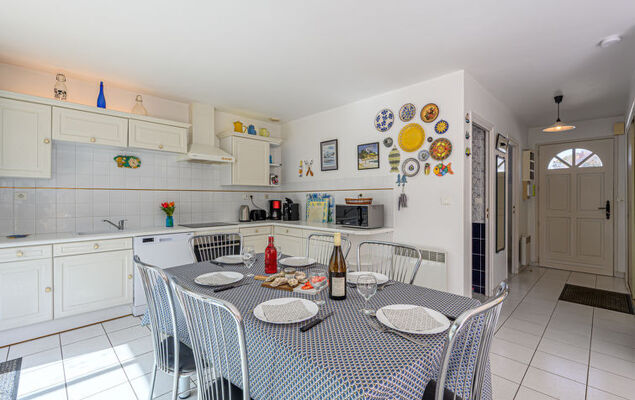 Ty Jeanne - Photo 23